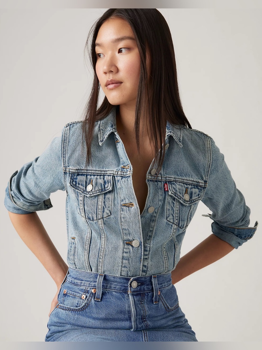 Levi's Original Trucker Jacket light wash distressed women’s size XS